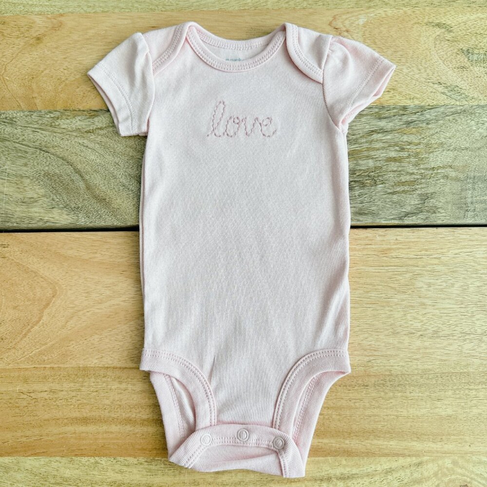 $2 Carter’s baby bodysuit 0-3m baby girl onesie pink top shirt kids
